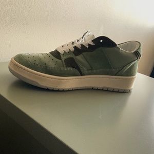 Collegium Pillar Alpha Sneakers